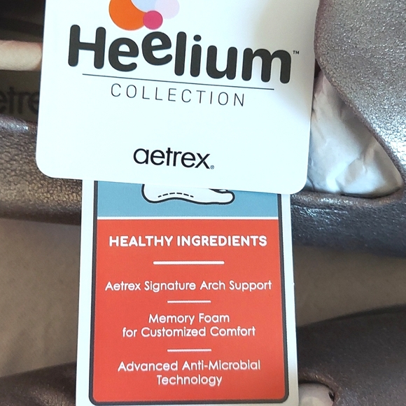 Aetrex Shoes, Size 8.5, Genuine Leather, Loafer Slip-on Silver, Arch Support NEW - Picture 3 of 11